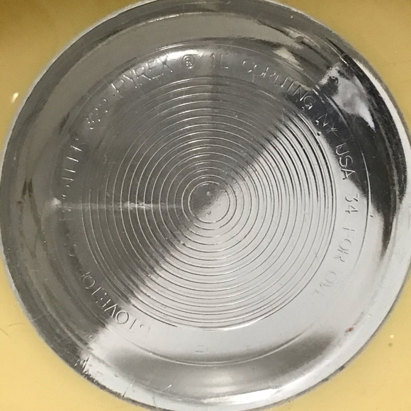 Pyrex Clear Bottom Mixing Bowl - Picture 5 of 5
